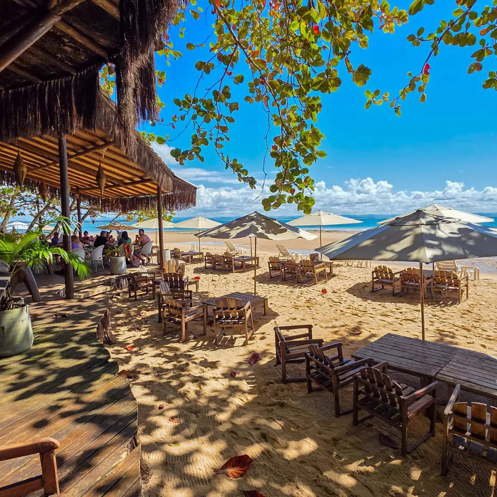 Parada no Restaurante Macunaíma durante o passeio para a Ponta do Mutá com a agência Ilhéus Passeios.